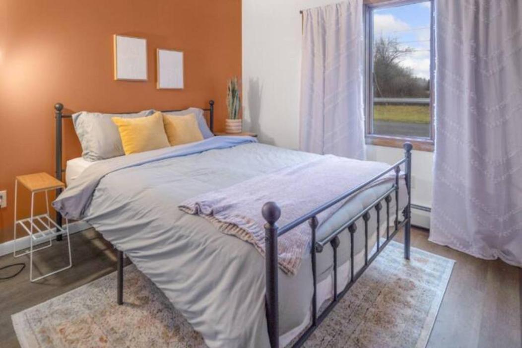 Cayuga Bungalow On Lake—Sleeps 13—Outdoor Firepit Lansing Esterno foto